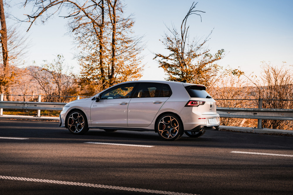 Volkswagen Golf GTI 2024